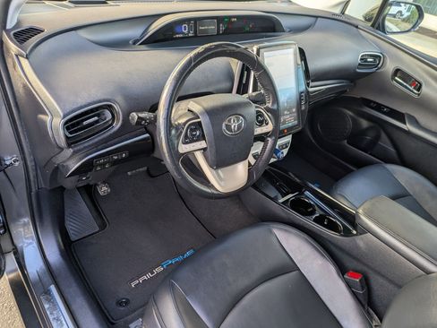 Used 2017 Toyota Prius Prime Plus image 22