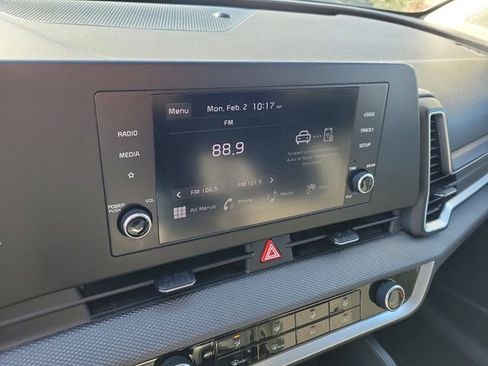 Used 2024 Kia Sportage LX image 20