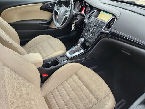 Used 2019 Buick Cascada Premium FWD image 9