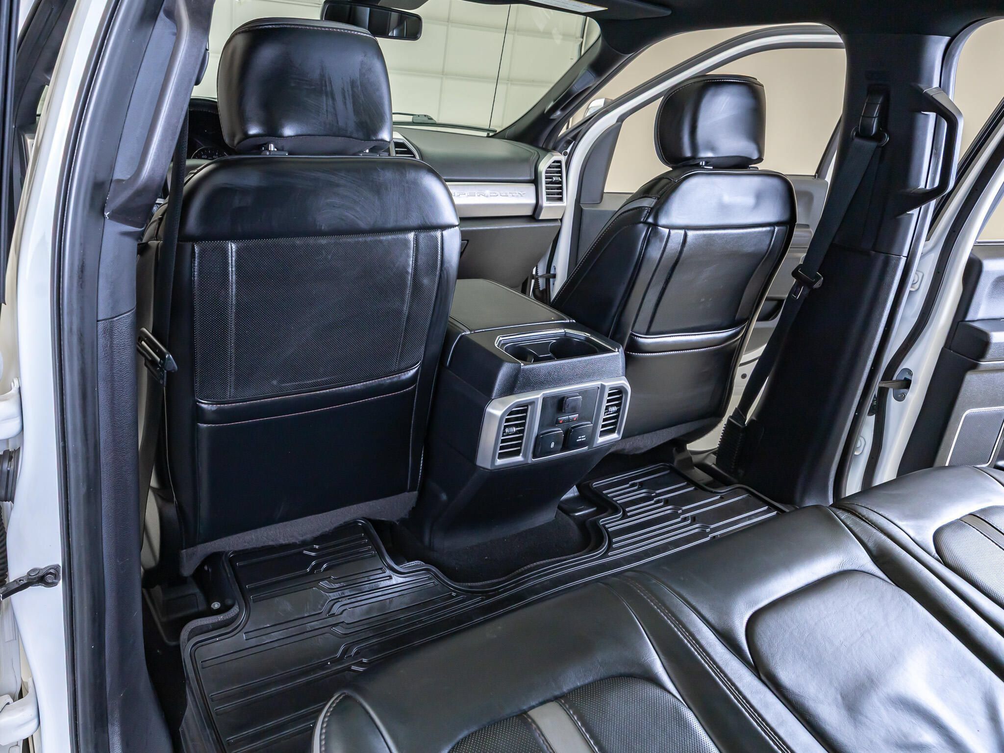 Used 2019 Ford F250 Platinum w/ Platinum Ultimate Package AWD/4WD image 33