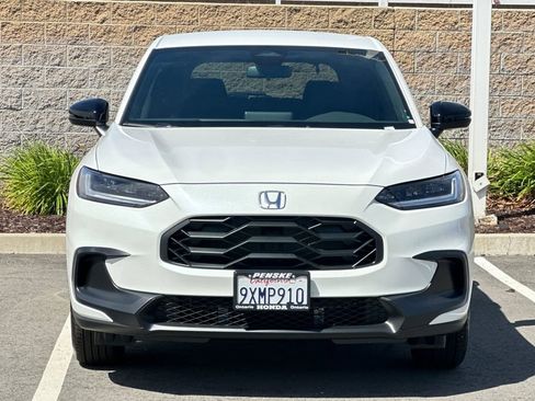 Certified 2026 Honda HR-V Sport image 9