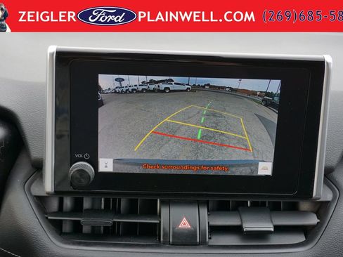 Used 2023 Toyota RAV4 LE AWD/4WD image 17