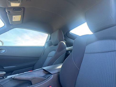 Certified 2025 Nissan Z Sport w/ Floor Mat Package image 39