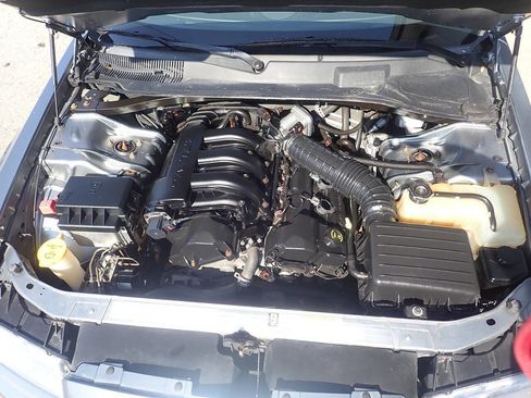 Used 2007 Chrysler 300 image 38
