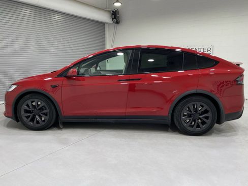 Used 2022 Tesla Model X Plaid image 5