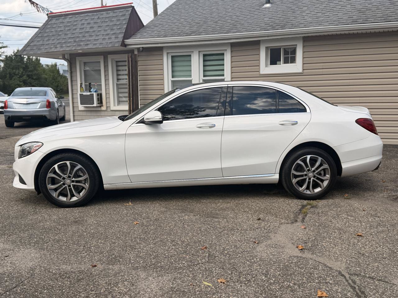 Used 2015 Mercedes-Benz C 300 4MATIC Sedan image 2