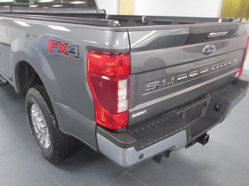 Used 2021 Ford F250 XLT w/ XLT Premium Package AWD/4WD image 12