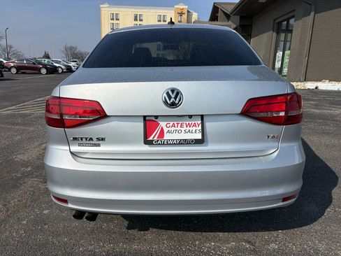 Used 2015 Volkswagen Jetta SE image 4