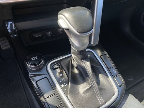 Used 2022 Kia Seltos S FWD image 13