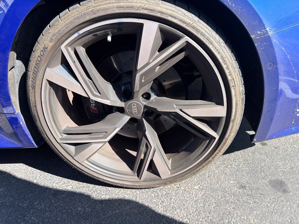 Used 2022 Audi RS 6 AWD/4WD image 11