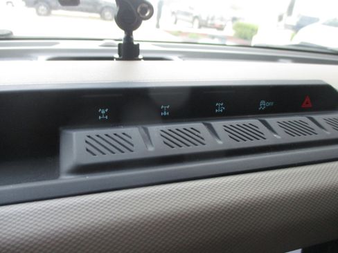 Used 2023 Ford Bronco Wildtrak image 18