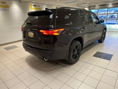 Used 2023 Chevrolet Traverse LT w/ Midnight/Sport Edition image 26