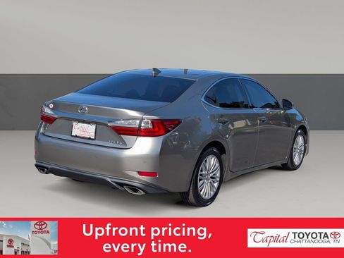 Used 2017 Lexus ES 350 w/ Premium Package FWD image 7