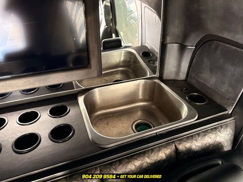 Used 2015 Mercedes-Benz Sprinter 3500 image 26