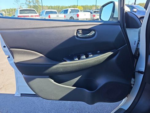Used 2024 Nissan Leaf SV Plus image 27