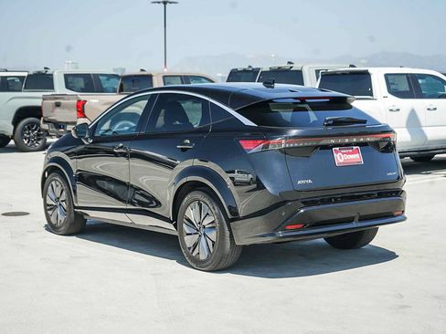 Used 2025 Nissan Ariya FWD image 7