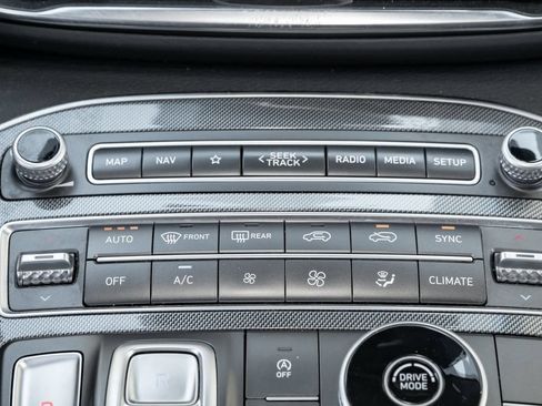 Used 2023 Hyundai Santa Fe SEL FWD image 28