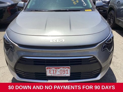 Used 2025 Kia Niro LX FWD image 2