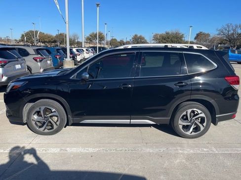 Used 2022 Subaru Forester Touring image 21