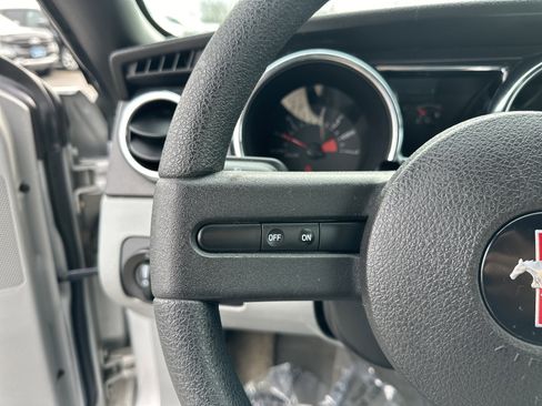Used 2007 Ford Mustang Premium image 18