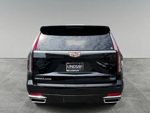 Used 2023 Cadillac Escalade Premium Luxury w/ Performance Package AWD/4WD image 11