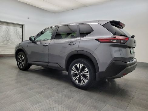 Used 2023 Nissan Rogue SV image 3