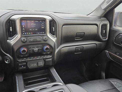 Used 2020 Chevrolet Silverado 1500 LT Trail Boss image 16