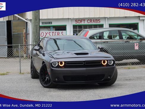Used 2017 Dodge Challenger R/T w/ Cold Weather Group RWD image 1