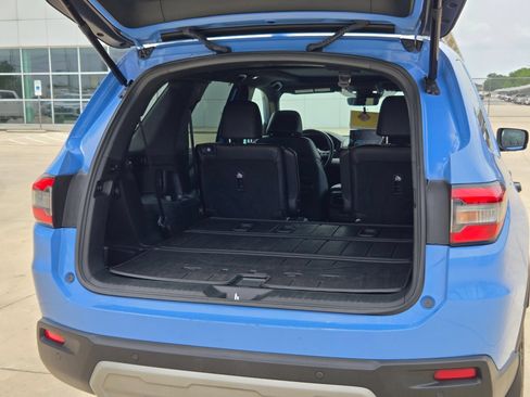 Used 2024 Honda Pilot TrailSport image 26