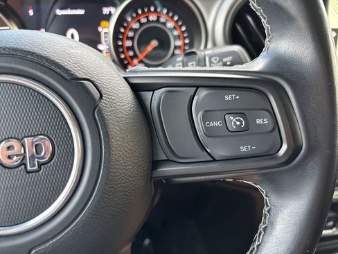 Used 2021 Jeep Wrangler Sport image 19