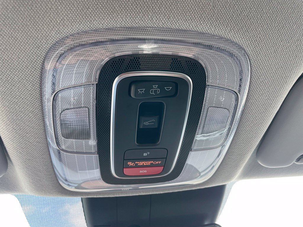 Used 2025 Hyundai Elantra SEL FWD image 19