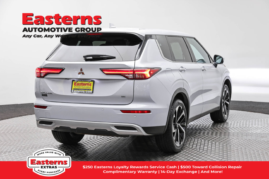 Used 2024 Mitsubishi Outlander SE AWD/4WD image 6