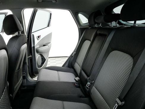 Used 2019 Hyundai Kona SE w/ Cargo Package image 18