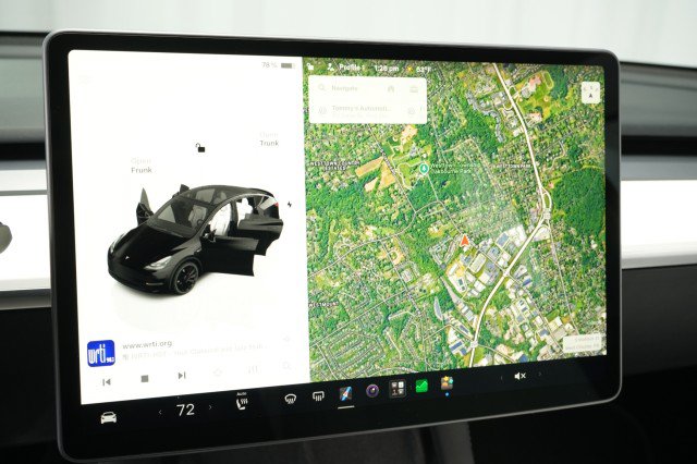 Used 2023 Tesla Model Y Performance AWD/4WD image 32