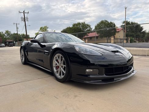 Used 2007 Chevrolet Corvette Z06 w/ Preferred Equipment Group RWD image 7