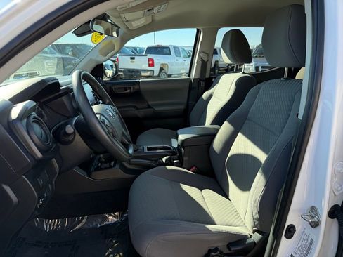 Used 2020 Toyota Tacoma SR image 5