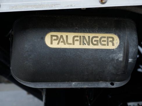 Used 2015 Ford F650 2WD Crew Cab Super Duty image 12