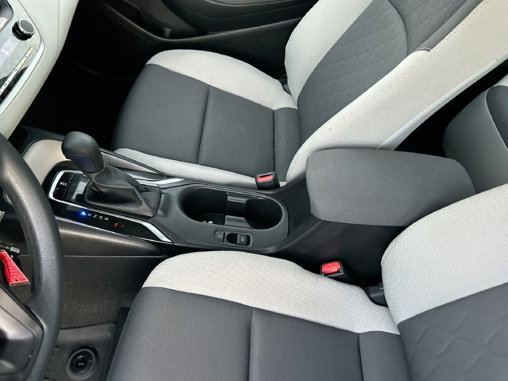 Certified 2025 Toyota Corolla LE FWD image 27