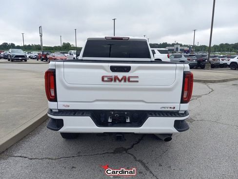 Used 2022 GMC Sierra 2500 AT4 image 9