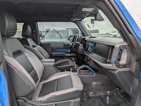 Used 2022 Ford Bronco Black Diamond AWD/4WD image 13