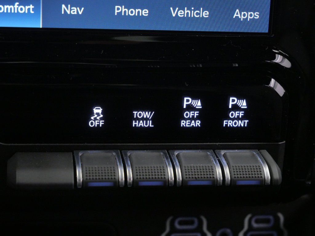 Used 2023 RAM 1500 Laramie AWD/4WD image 29