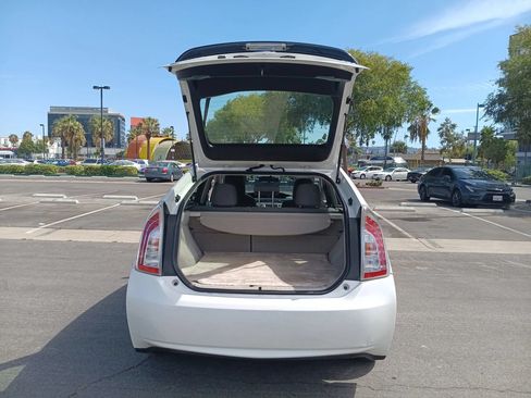 Used 2012 Toyota Prius Two FWD image 9