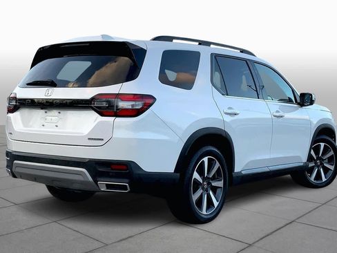 Used 2023 Honda Pilot Touring image 13