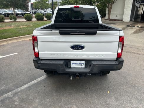 Used 2019 Ford F250 Lariat w/ Lariat Ultimate Package AWD/4WD image 9