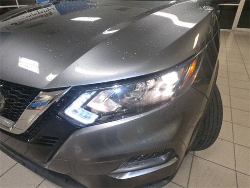 Used 2020 Nissan Rogue Sport S image 26