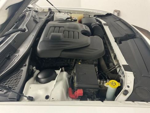 Used 2018 Dodge Challenger SXT w/ Driver Convenience Group image 23