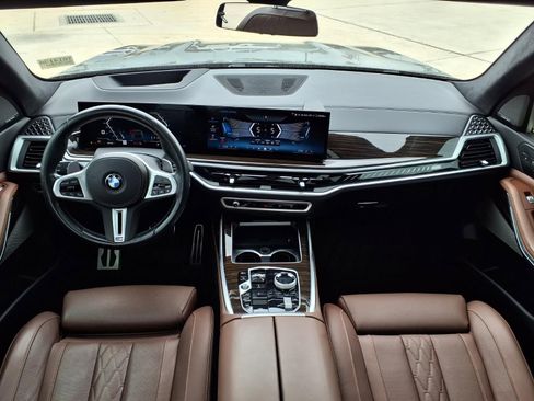 Used 2024 BMW X7 M60i w/ Executive Package AWD/4WD image 10
