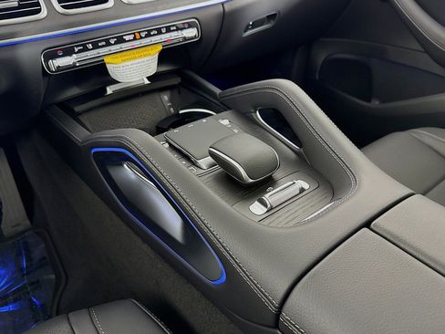New 2026 Mercedes-Benz GLS 450 4MATIC image 5