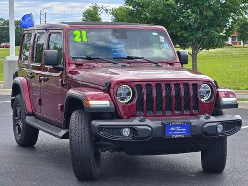 Used 2021 Jeep Wrangler Unlimited Sahara AWD/4WD image 4