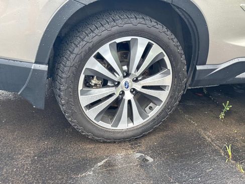 Used 2019 Subaru Ascent Limited w/ Popular Package #3 AWD/4WD image 7